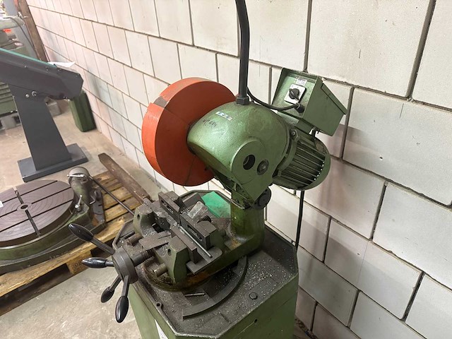 Afkortcirkelzaagmachine - afbeelding 3 van  6