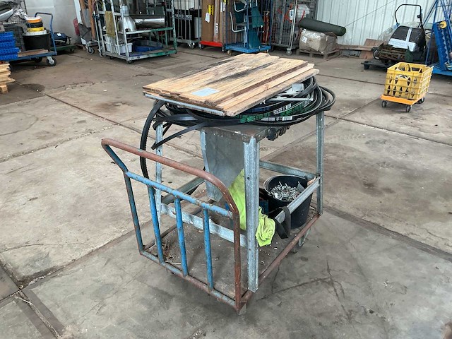 Afkortcirkelzaagmachine - afbeelding 2 van  4