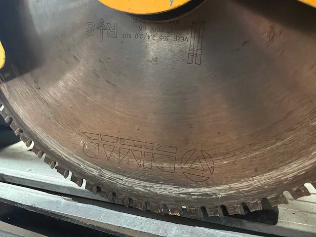 Afkortcirkelzaagmachine - afbeelding 2 van  2