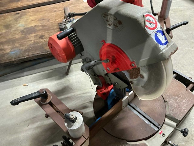 Afkortcirkelzaagmachine - afbeelding 3 van  6