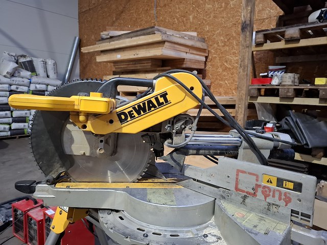 Afkort/verstekzaag met onderstel de walt, dws780-qs - de7023-xj - afbeelding 10 van  16