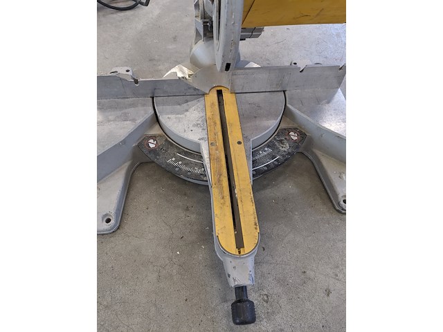 Afkortzaag dewalt, dw707 - afbeelding 3 van  5
