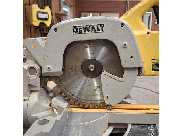 Afkortzaag dewalt, dw707 - afbeelding 4 van  8