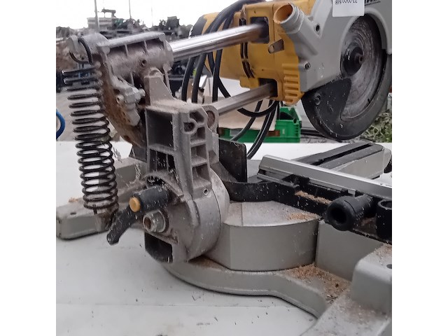 Afkortzaag, dewalt, dw770 - afbeelding 4 van  6