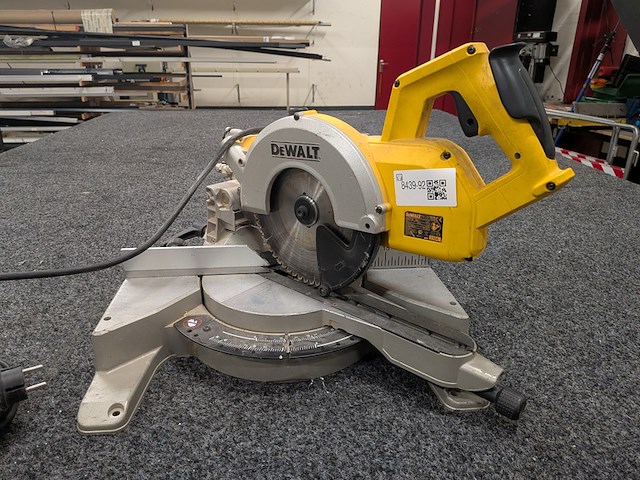 Afkortzaag dewalt, dw770qs - afbeelding 3 van  10