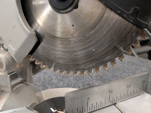 Afkortzaag dewalt, dw770qs - afbeelding 9 van  10