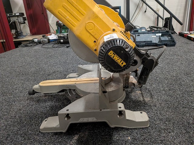 Afkortzaag dewalt, dw777-qs - afbeelding 5 van  5