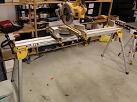 Afkortzaag dewalt dws778 met zaagtafel dewalt inklapbaar - afbeelding 1 van  5