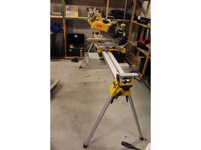 Afkortzaag dewalt dws778 met zaagtafel dewalt inklapbaar - afbeelding 5 van  5