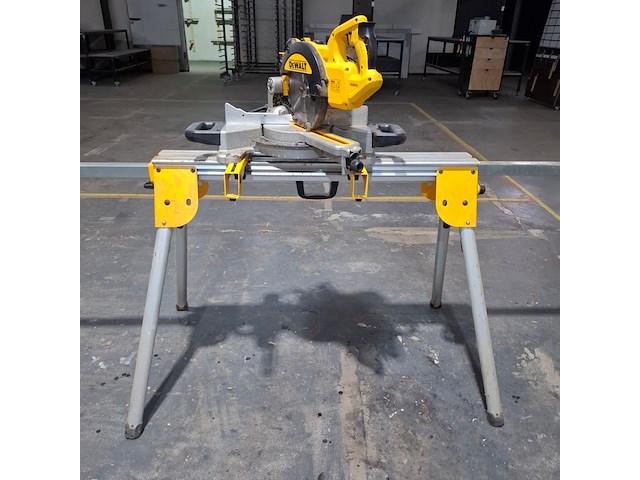 Afkortzaag met onderstel dewalt, dw774 - afbeelding 13 van  13