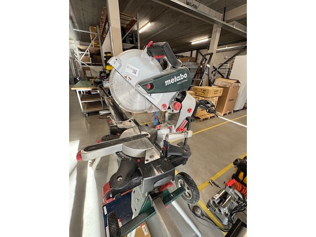 Afkortzaag, metabo, kgs 315 plus, op demontabel onderstel - afbeelding 3 van  9