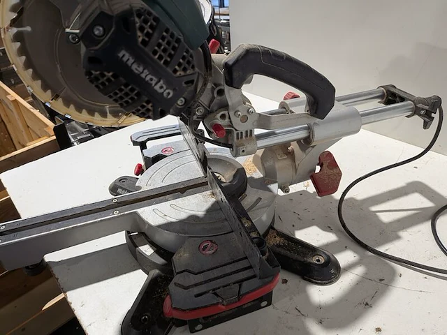 Afkortzaag metabo, kgs216m - afbeelding 4 van  5