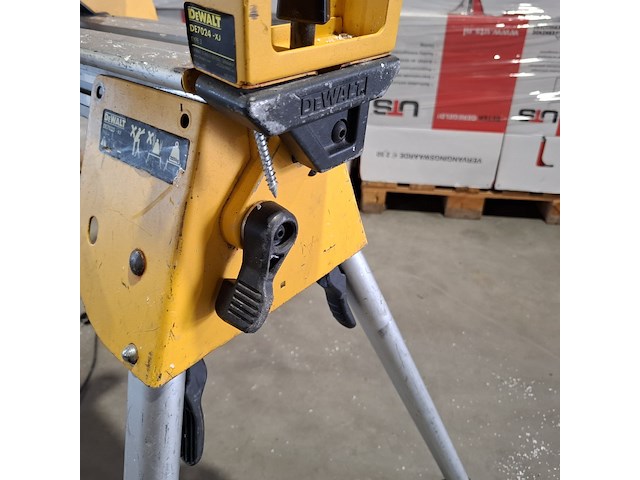 Afkortzaag op onderstel , dewalt, dws774 en de7033 - afbeelding 2 van  12