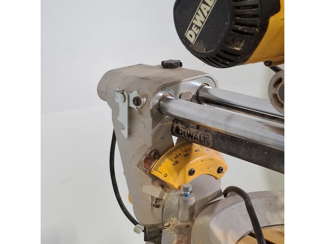 Afkortzaag op zaagtafel, dewalt, dws780, de7023 - afbeelding 12 van  15