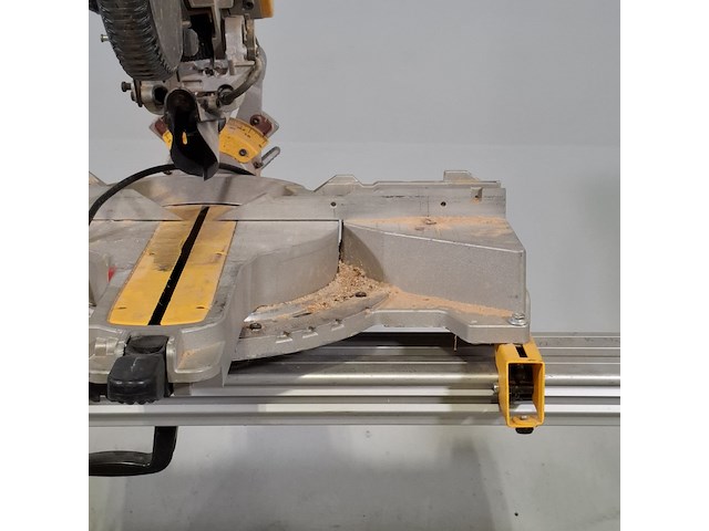 Afkortzaag op zaagtafel, dewalt, dws780, de7023 - afbeelding 9 van  15