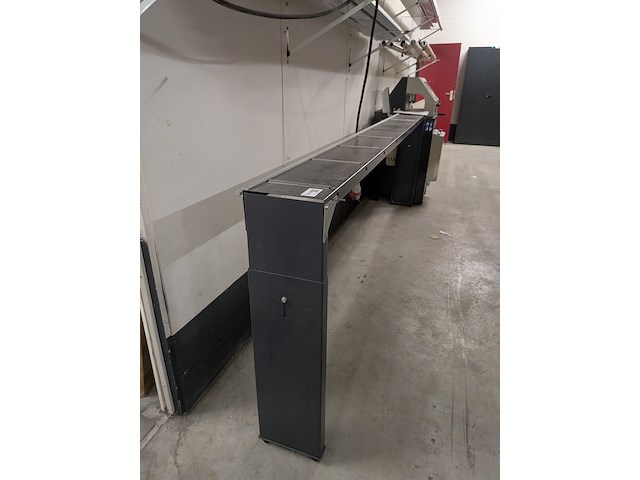 Afkortzaagmachine met aan en afvoerbaan tugra, 2ac-400, bouwjaar 2019 - afbeelding 4 van  13