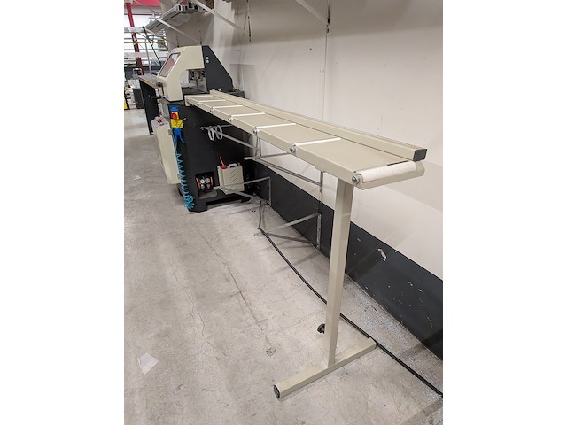 Afkortzaagmachine met aan en afvoerbaan tugra, 2ac-400, bouwjaar 2019 - afbeelding 5 van  13