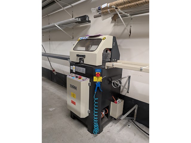 Afkortzaagmachine met aan en afvoerbaan tugra, 2ac-400, bouwjaar 2019 - afbeelding 7 van  13