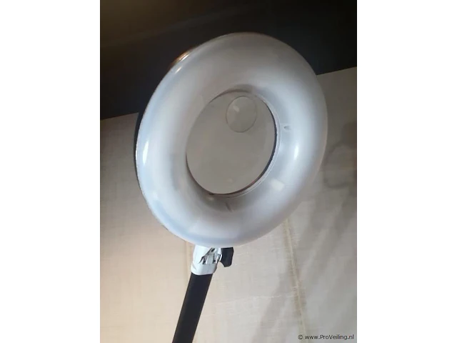 Afma evo vergrootlamp op statief 100/lf/evo1 - afbeelding 2 van  3