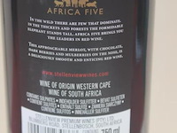 Africa five merlot - 75 cl - winkelverkoopprijs € 6.95 - afbeelding 3 van  3
