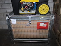 Afsluitbare opbergbox met afmeting 70 x 60 x 59 cm. - afbeelding 1 van  2