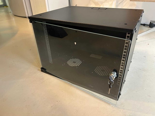 Afsluitbare serverkast / netwerkkast - afbeelding 1 van  3