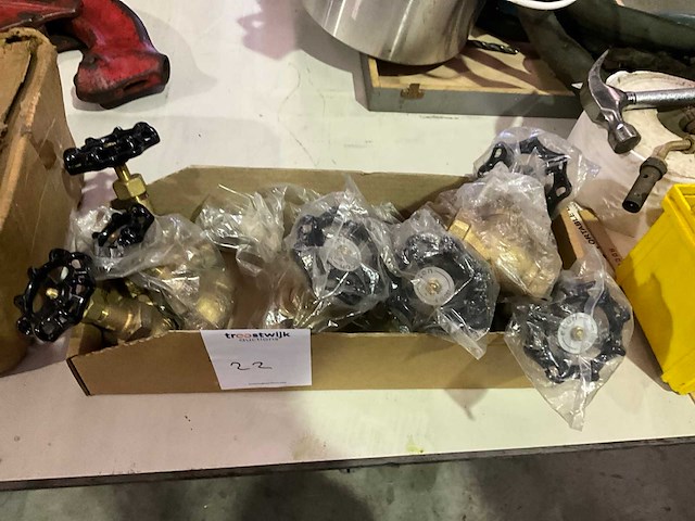 Afsluiter (9x) - afbeelding 1 van  4