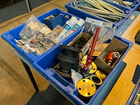 Afsluiter en divers - afbeelding 2 van  7