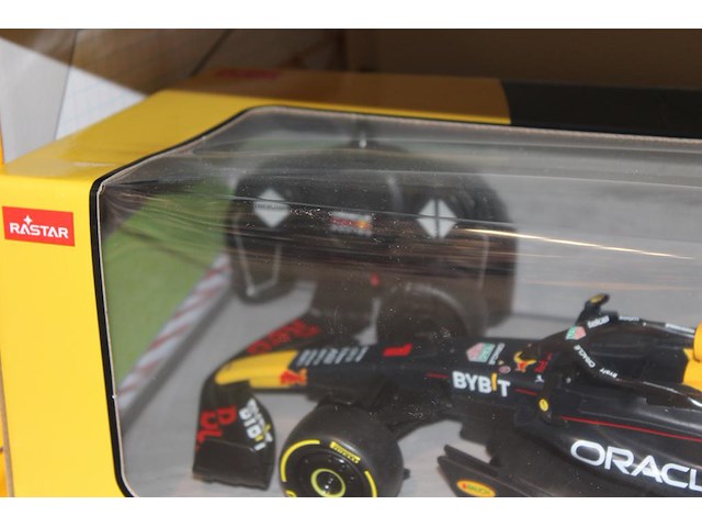 Afstandbestuurbare formule 1 auto rb18. - afbeelding 2 van  2