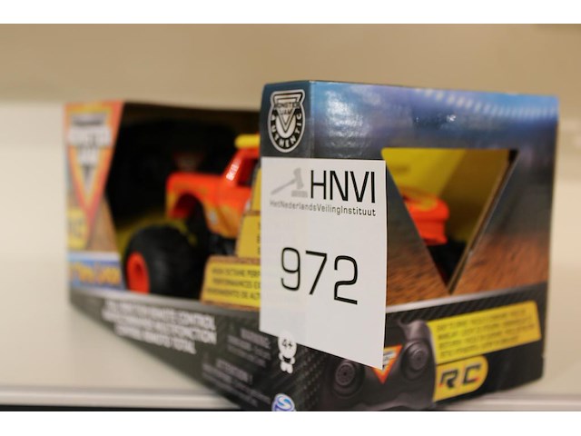 Afstandbestuurbare monster jam truck. - afbeelding 2 van  3