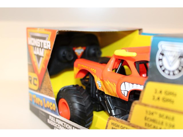 Afstandbestuurbare monster jam truck. - afbeelding 3 van  3