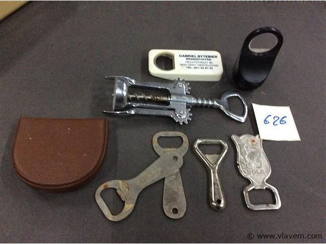 Aftrekkers + - afbeelding 1 van  3