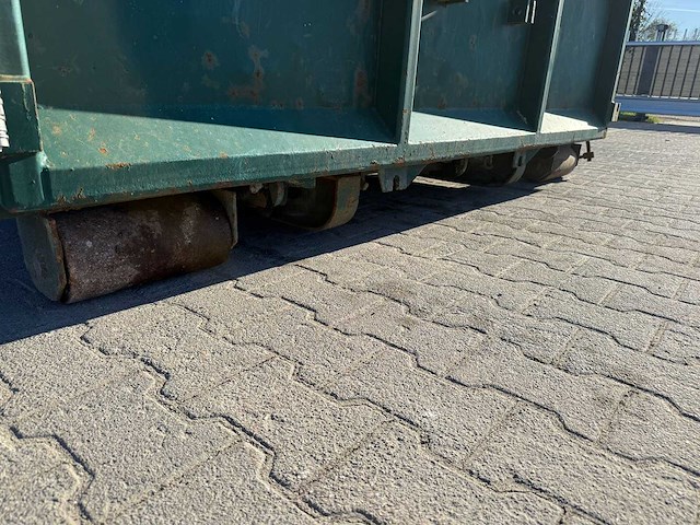 Afval afzetcontainer 16m3 met hydraulische kleppen - afbeelding 7 van  11
