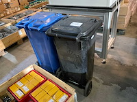 Afvalcontainer (2x) - afbeelding 1 van  4
