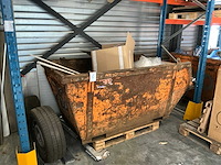Afvalcontainer (2x)