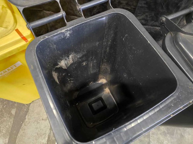 Afvalcontainer (30x) - afbeelding 5 van  5