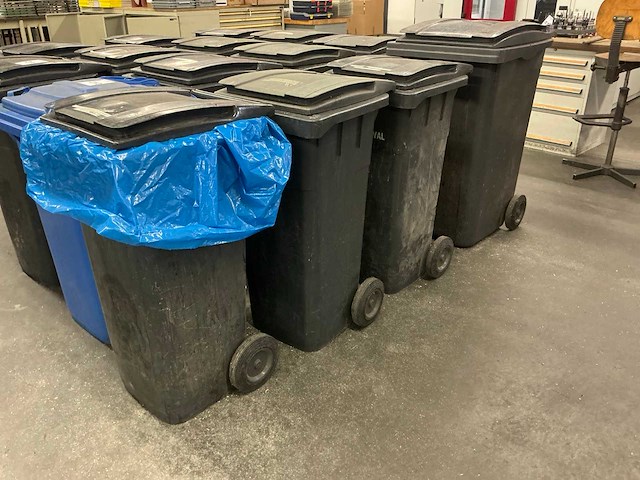 Afvalcontainer (8x) - afbeelding 1 van  5