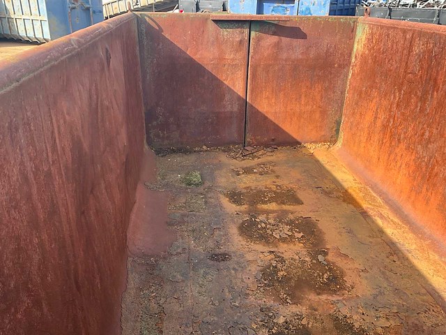 Afvalcontainer - afbeelding 3 van  3