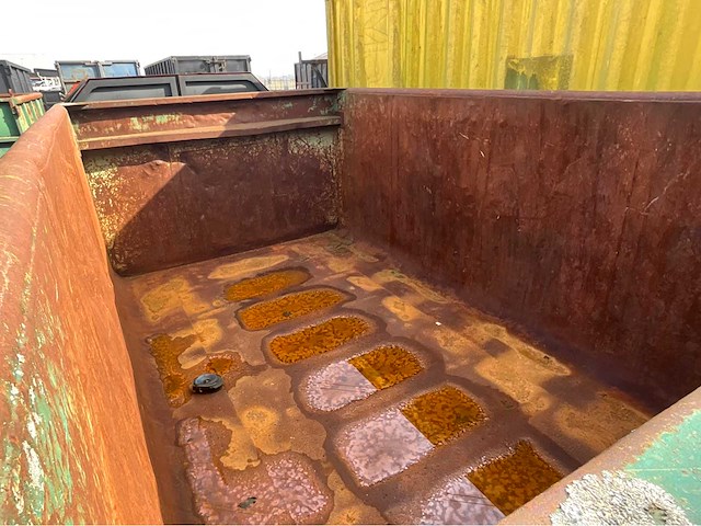 Afvalcontainer - afbeelding 3 van  3