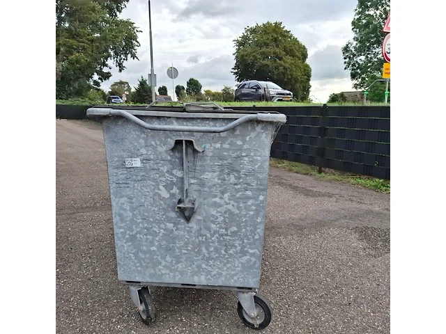 Afvalcontainer - afbeelding 2 van  5
