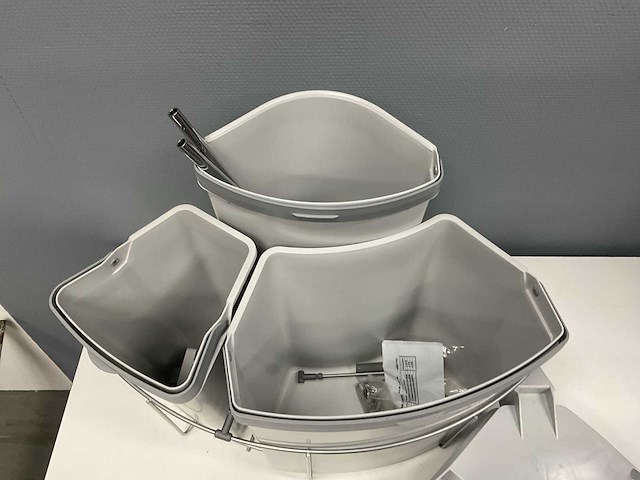 Afvalemmer 1x 18l 1x 12l 1x 9l - afbeelding 3 van  6