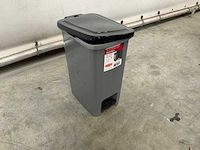 Afvalemmer (33x) - afbeelding 1 van  2