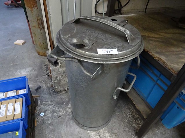 Afvalemmer staal - afbeelding 1 van  1