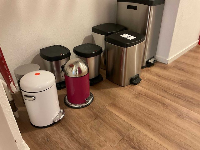 Afvalemmers (8x) - afbeelding 2 van  5