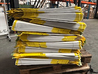 Afvalemmers, desinfectie middelen en clinical waste verpakkingen - afbeelding 5 van  6