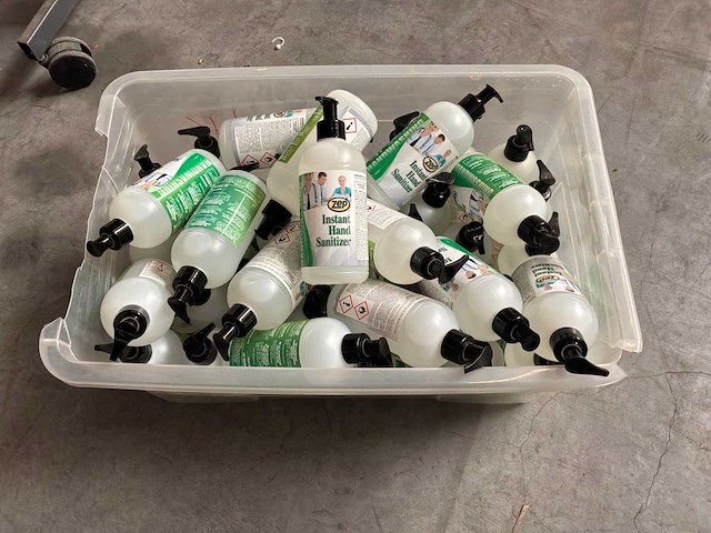 Afvalemmers, desinfectie middelen en clinical waste verpakkingen - afbeelding 5 van  7