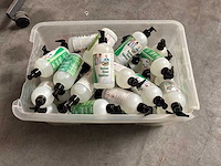 Afvalemmers, desinfectie middelen en clinical waste verpakkingen - afbeelding 5 van  7