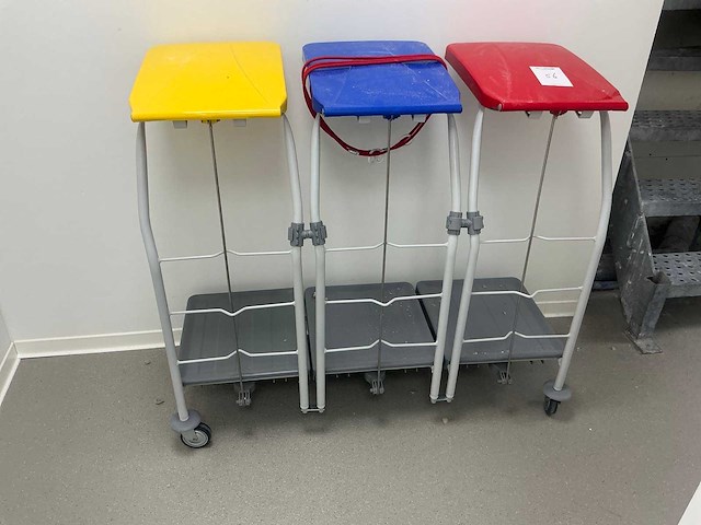 Afvalemmers & prullenbakken - afbeelding 3 van  3