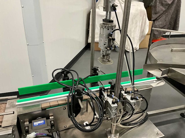 Afvul-, sluit- en etiketteerlijn - afbeelding 9 van  27