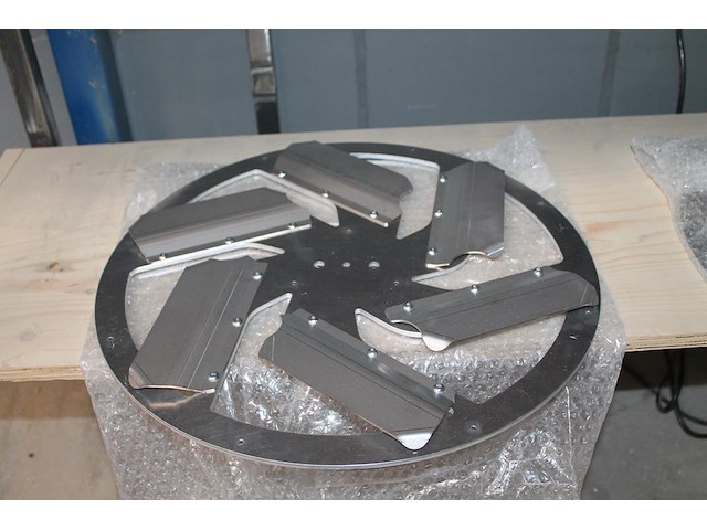 Afwerkschijf rokamat 93100 rvs. - afbeelding 1 van  3